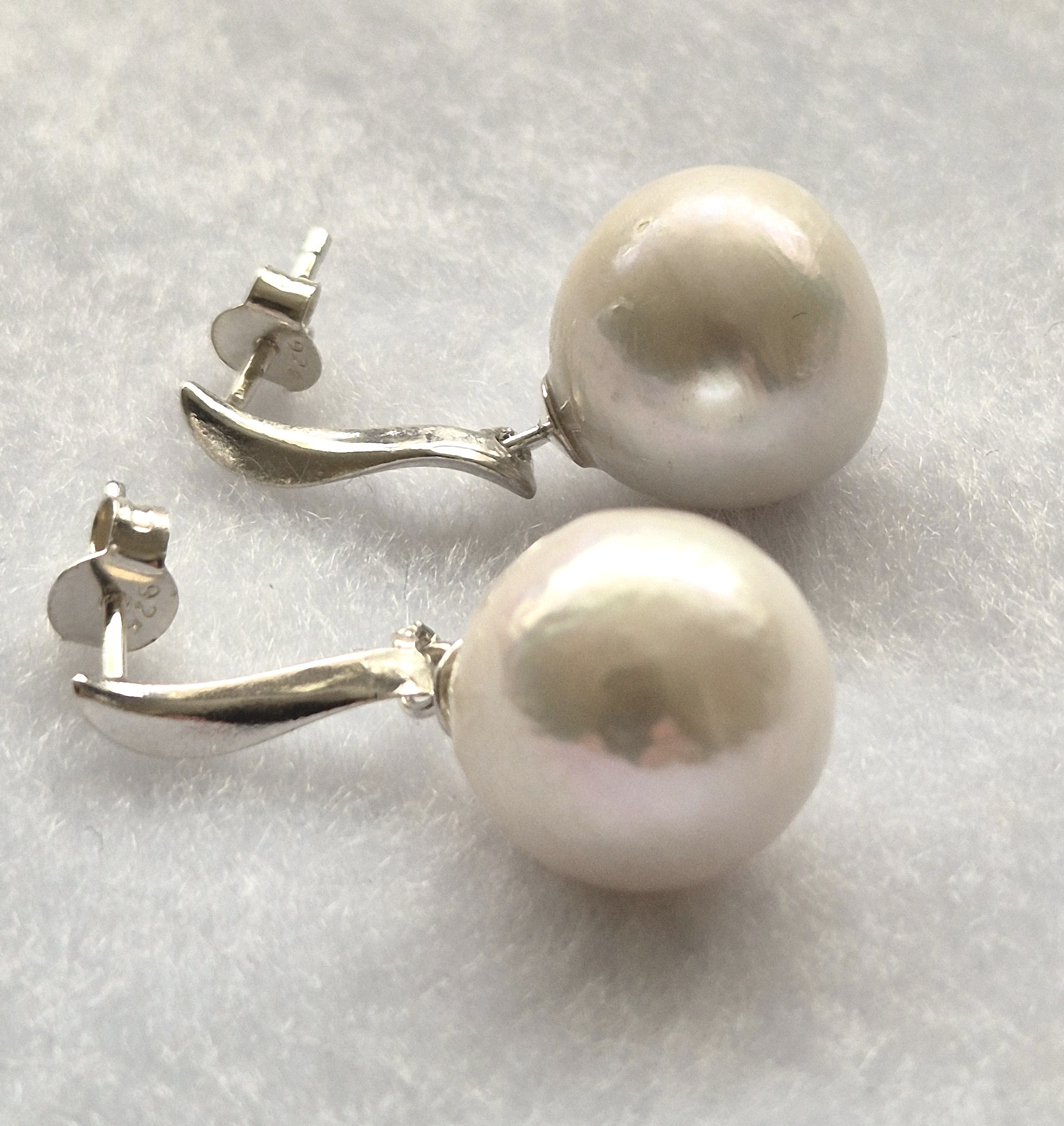 13mm Freshwater Pearl Studs