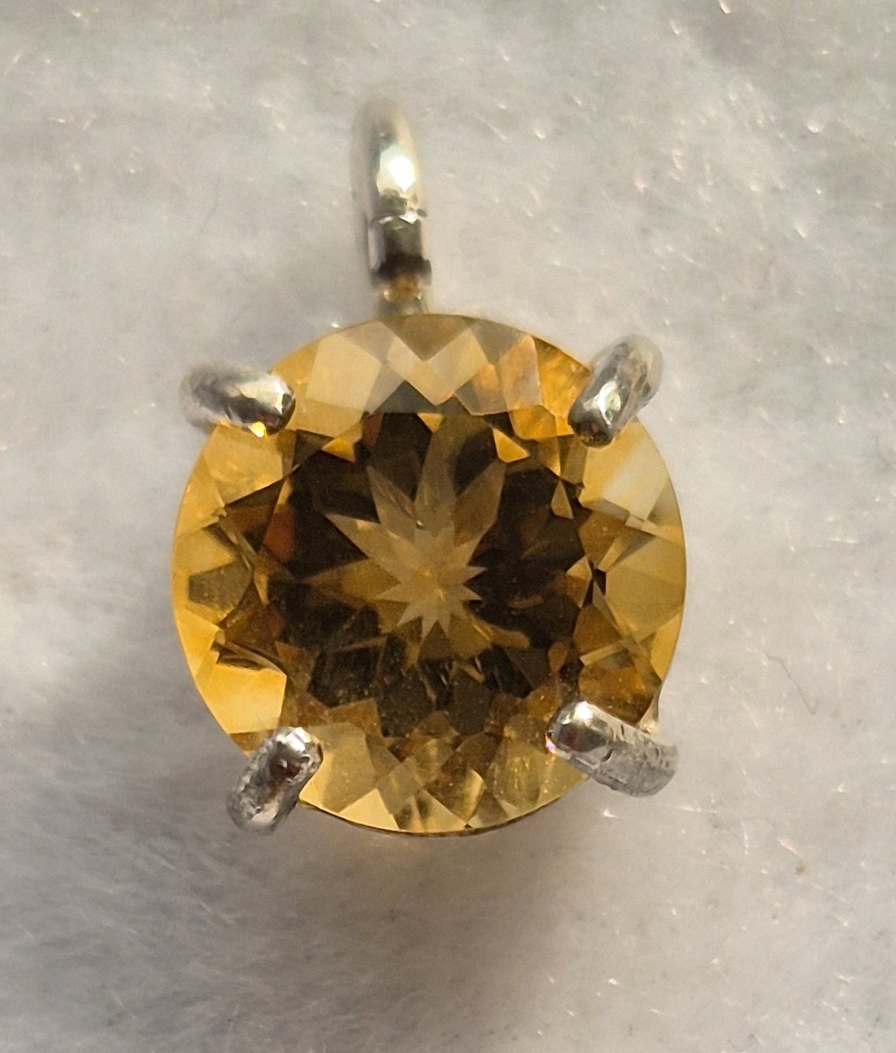 Citrine Round Pendant inc chain