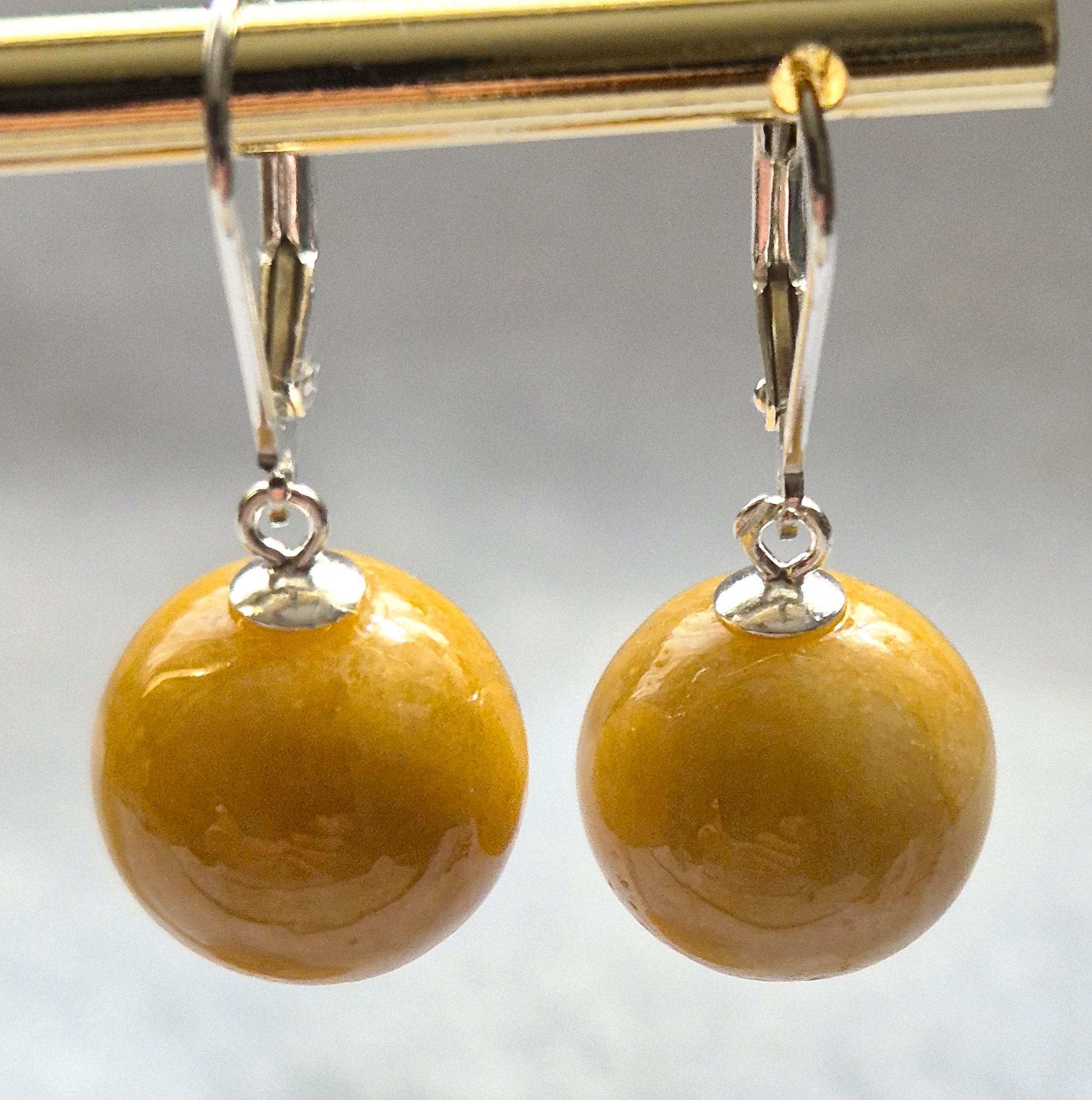 Yellow Jade Round Earrings