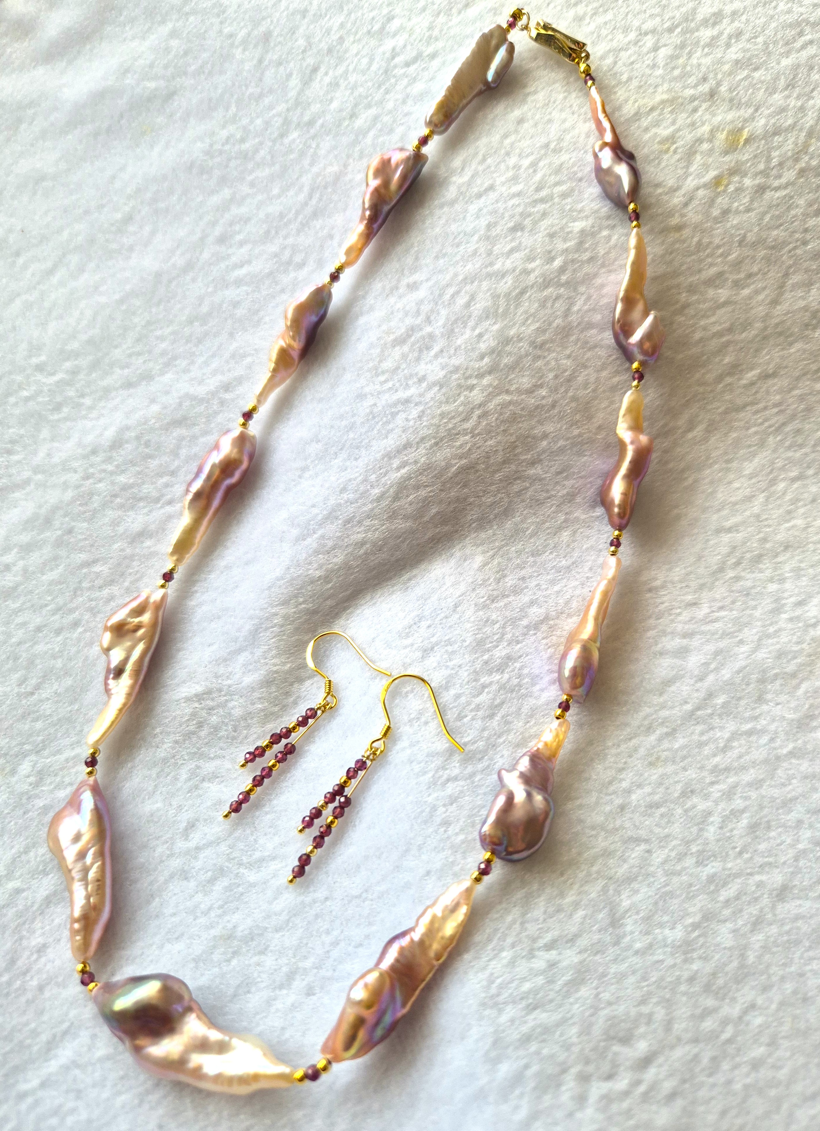 Multi-colour Freshwater Biwa Pearl with Garnet